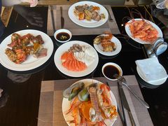 -大中华希尔顿酒店-念自助餐·嗨啤·小龙虾