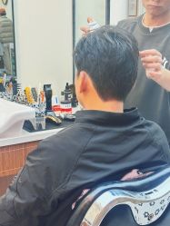 -理昂男士理发店 Barber shop