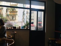 -Be Lived Cafe比例咖啡(摩天轮店)