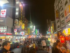 -六合夜市