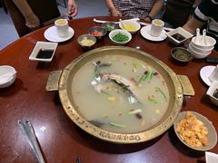 -颜氏双江清水鱼一养身火锅(磁器口店)