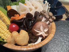 -湊湊火锅·茶憩(南京东路悦荟店)