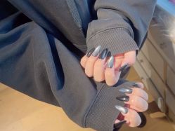 -UGIRL有个美甲