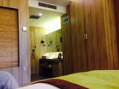 iphone_upload_pic-西安大雁塔科技大学地铁站亚朵酒店