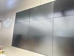 -DJI大疆(深圳华强北曼哈授权体验店)