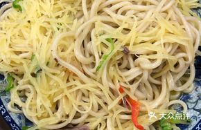 Beef and Potato Noodles Stir-fry