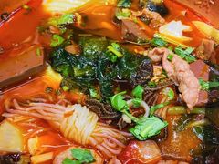 -成都你六姐·牛肉冒菜(城市集市合生汇店)