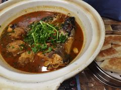 鱼头泡饼-八张桌子(老店)