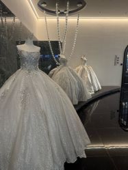 -喜爱高定婚纱摄影