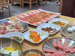 -青瓦餐厅·生鱼片·韩园烤肉(西塔店)