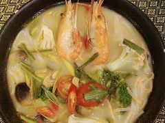 冬阴功汤金边粉-南沙游艇会·大兵船餐厅