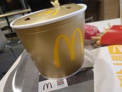 -麦当劳(世界城广场店)