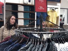 -塞拉瓦莱名品奥特莱斯