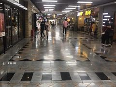 -麦当劳(世界城广场店)