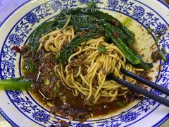 -渝之汇牛肉豌杂面