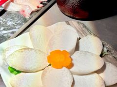 杏鲍菇-伴山牛贵州黄牛肉火锅·苗疆非遗艺术餐厅(上海首店)