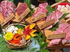 -山川小町·极番烧肉(新地假日广场店)