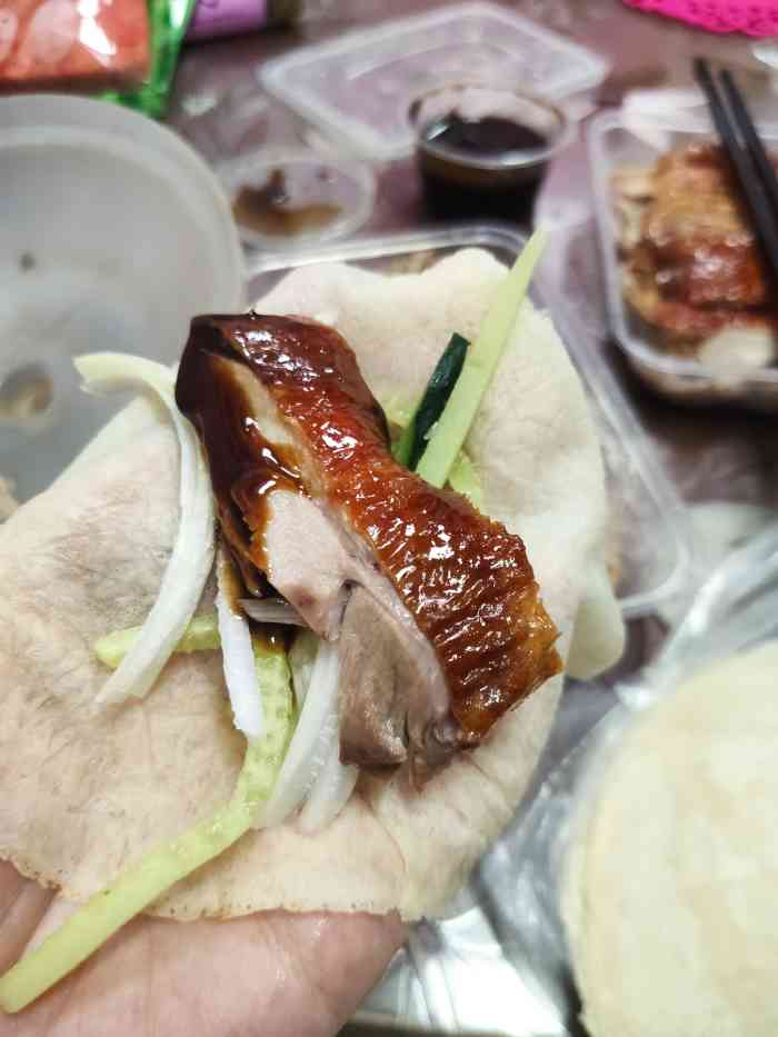 片皮烤鸭店(殷高西路店)-"帮同事点的外卖,唉,一言难尽,半只片皮鸭