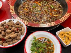 -烧哥美蛙肥肠鱼火锅·十五年社区店