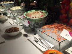 -上海滴水湖皇冠假日酒店