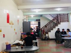 大堂-再回首鸡肉米线(人民路一店)