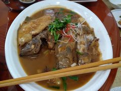 -鸿运美食府