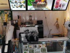 -津椰本·海南正宗椰奶清补凉(店一店)