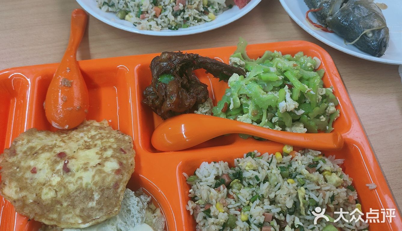 湖大四食堂YYDS便宜又好吃