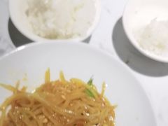 -关东小磨东北菜(漕河泾印象城店)