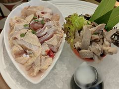 -洪氏嗨捞·广东猪肚鸡·椰子鸡火锅(西咸万象城店)