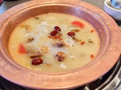 -阿婆情腊排骨火锅·野生菌季(古城旗舰店)