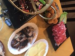 -江湖餐厅–重庆九宫格老火锅