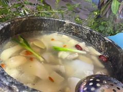 -墨脱石锅椰子鸡•海鲜糟粕醋(榆亚路店)