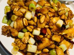 宫爆鸡丁-雲蜀龙阁·金牌水煮鱼(方庄店)