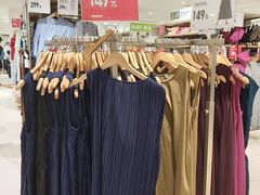 -优衣库(青岛伟东乐客城店)