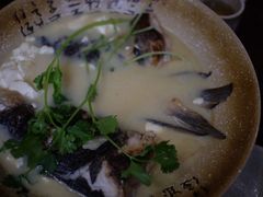 砂锅鱼头-75幢私房菜馆