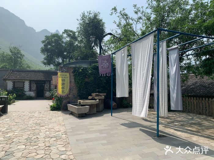 百里峡七彩艺术小镇图片
