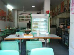 大堂-三身人金新肠粉(丹霞店)