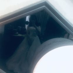 -现代经典婚纱摄影