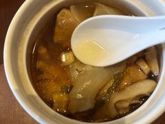 花胶炖螺头汤-新荣记(建国门外大街店)