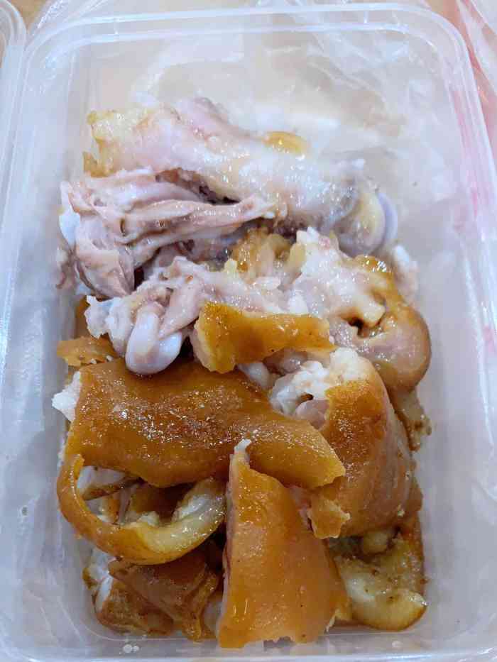 天天手撕猪手(琶洲新村店)-"就在住处楼下…门面很干净…东西清清楚楚