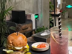 -HIGH FIVE哈福手工汉堡(桂林路店)