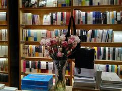 -猫的天空之城概念书店(杭州南宋御街店)