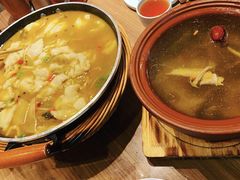 -有红鸡毛店·川菜(建设路店)