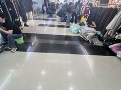 -义乌小商品批发市场(中国小商品城·篁园服装市场店)