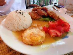 咖喱鸡排饭-半度雨棚(莫干山路店)