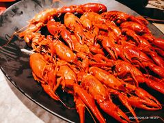 -沪小胖小龙虾(淮海中路旗舰店)