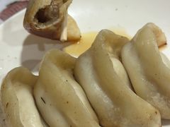 蟹粉锅贴-王家沙点心店(南京西路总店)