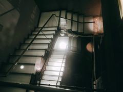 -穹六人间 people 6(岳阳路店)