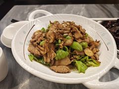 -蔼若春.传承三十年云南菜(金碧公园店)